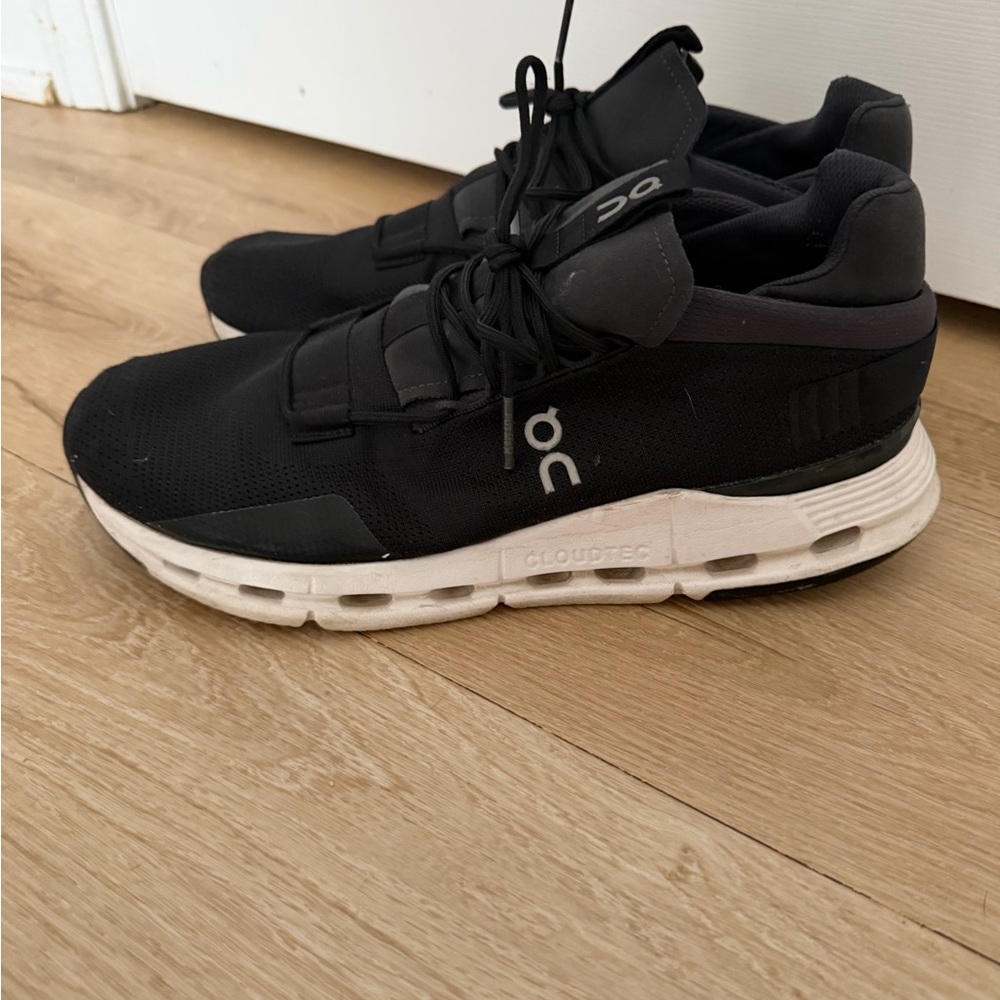 On Running Men's Black and White Cloudtec Running Shoes - Picture 2 of 5